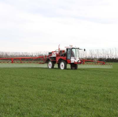 fertiliser truck spraying field